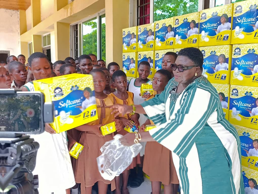 NADOWLI-KALEO DCE DISTRIBUTES SANITARY PADS TO FEMALE STUDENTS TO BOOST GIRL-CHILD EDUCATION