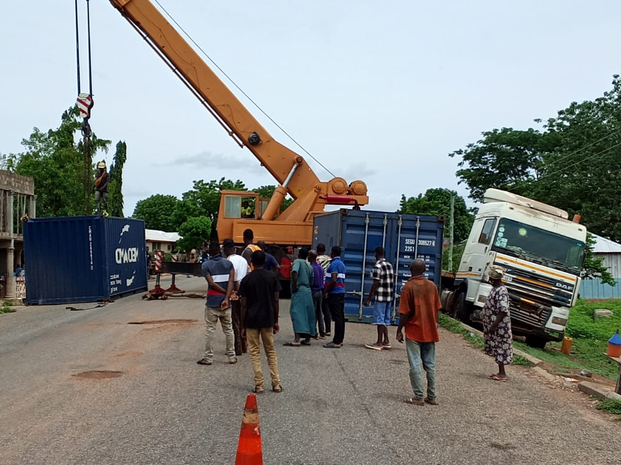Rejoinder: ABANDONED ACCIDENT TRUCK IN KALEO POSES SAFETY RISK